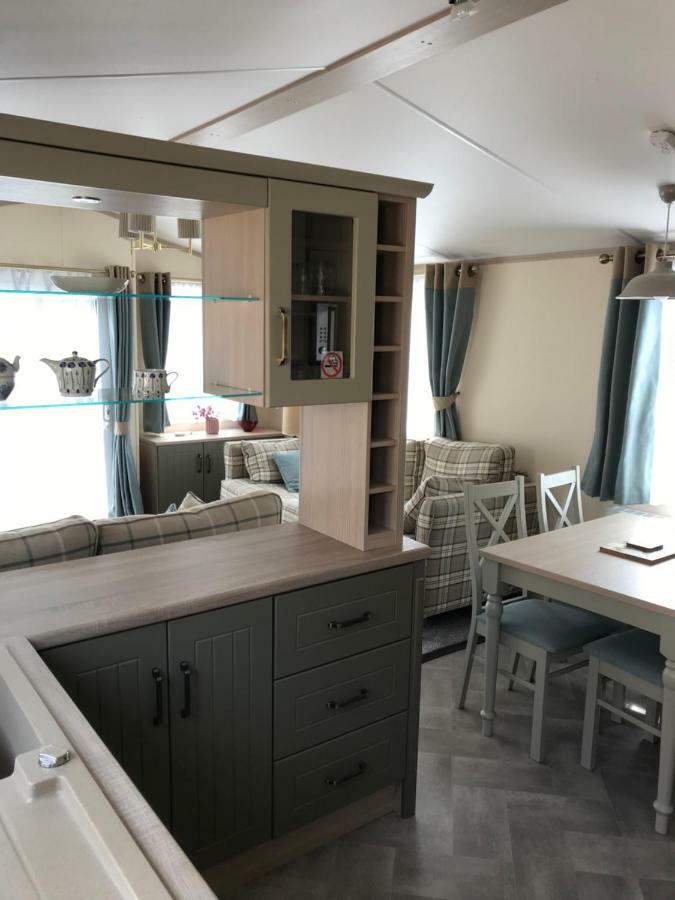 Deluxe Riverside Static Caravan Cheddar Exterior photo